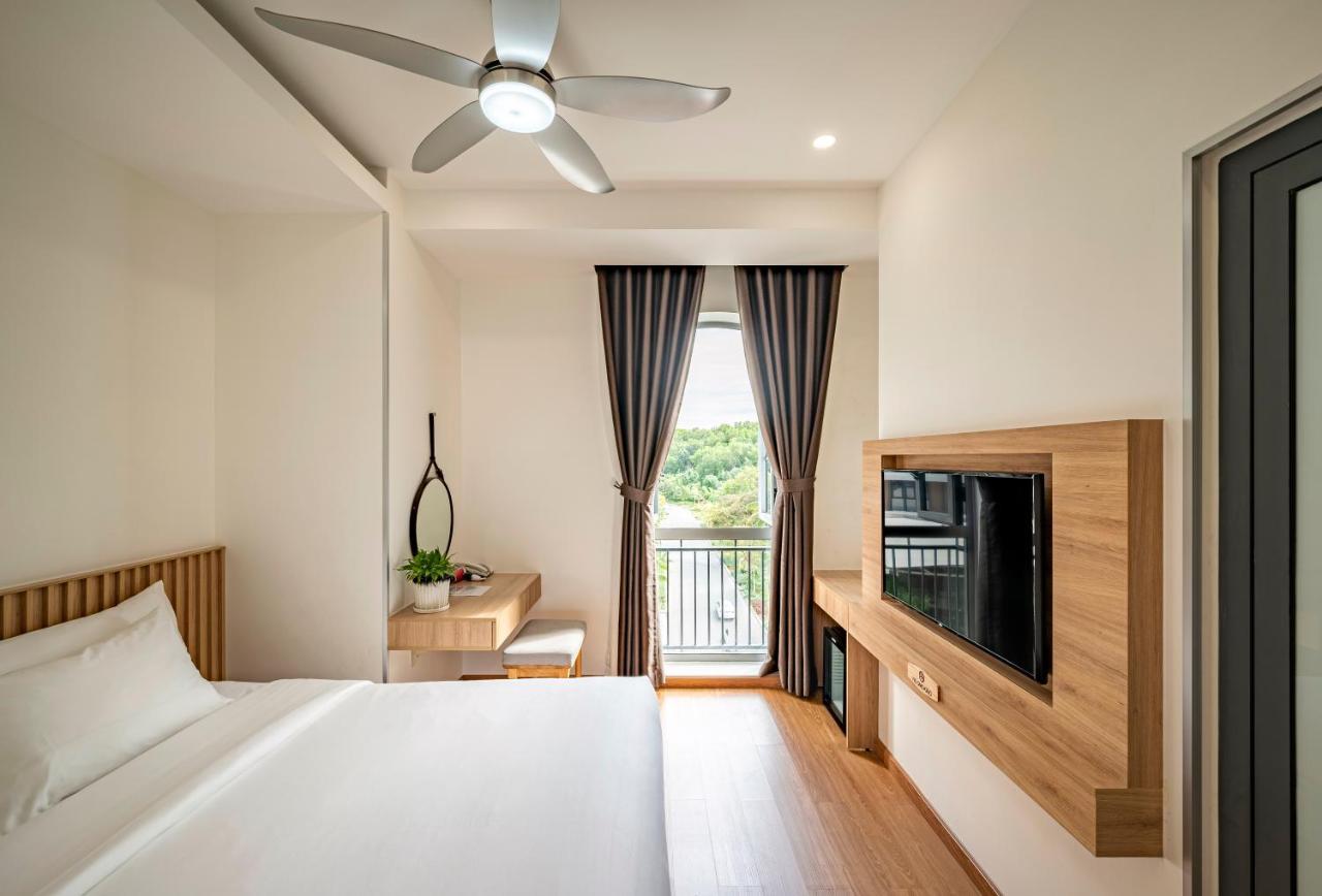 Deluxe King Room with City View,1070125258:JPEG